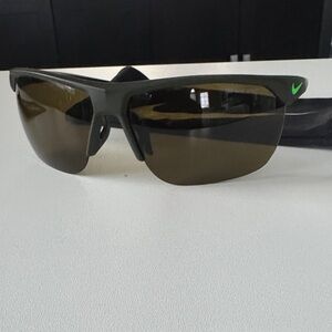Nike Men's Green and Black Sunglasses